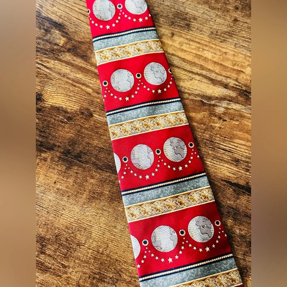 Metropolitan Museum of Art Mens Silk Necktie - Globe & Stars Print - Picture 3 of 8